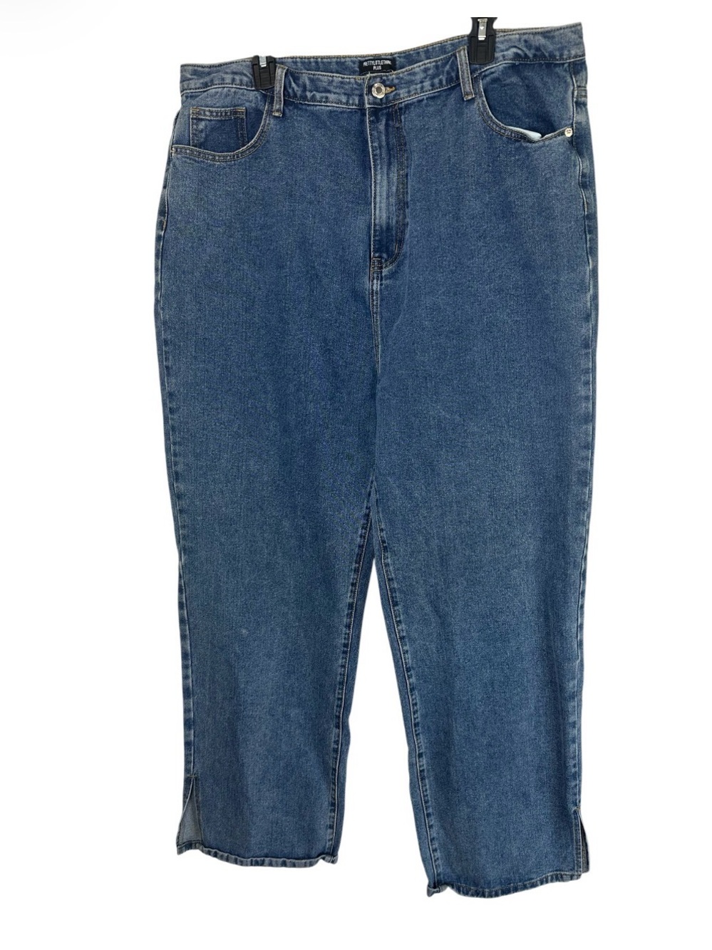 PrettyLittleThing Plus Medium Blue Wash Denim Jeans